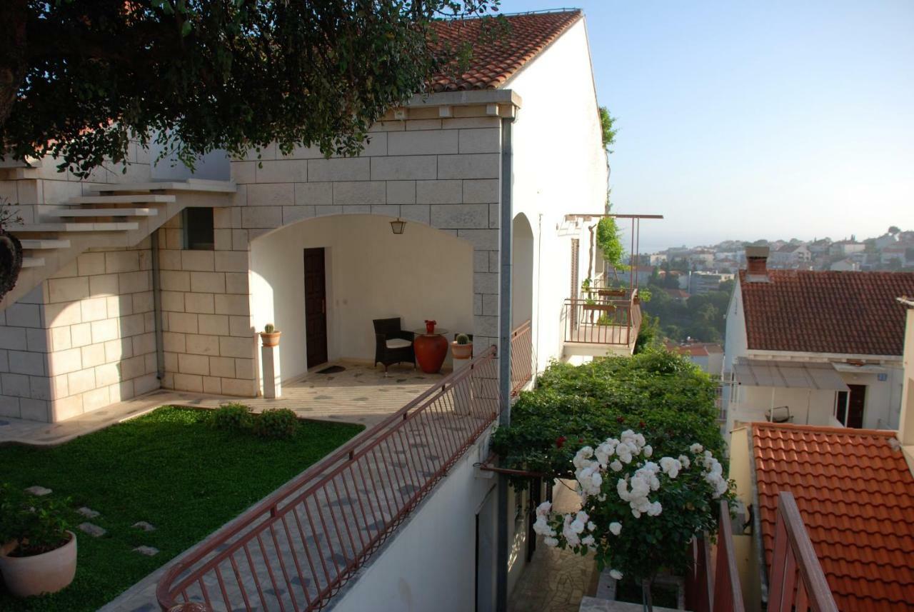 Luigi Apartments Ragusa Esterno foto